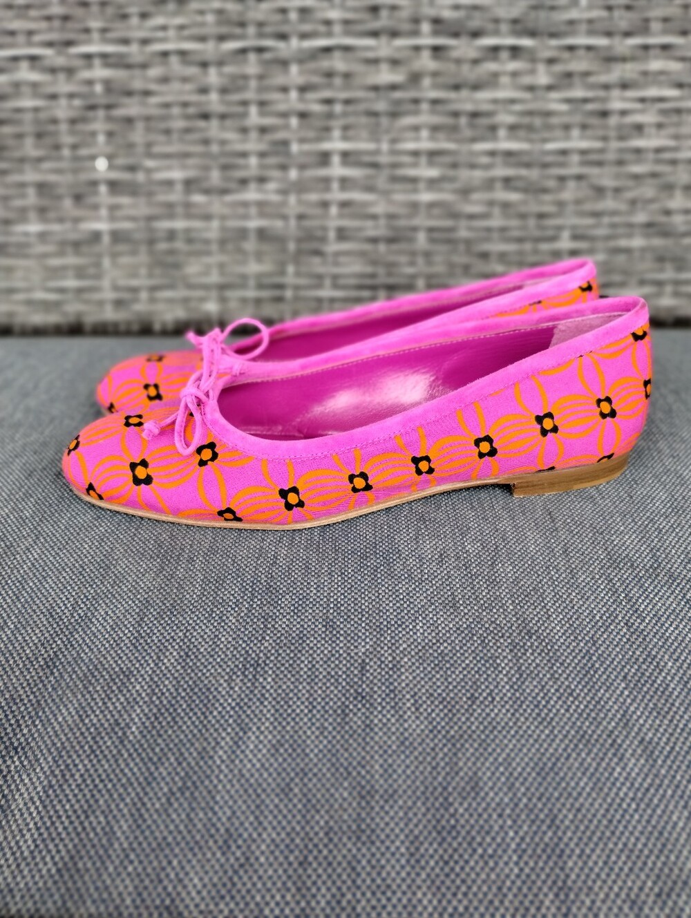 Manolo Blahnik Veralli Floral Ballet Flats Women’s 37.5 Pink Orange Black Italy - Picture 3 of 12